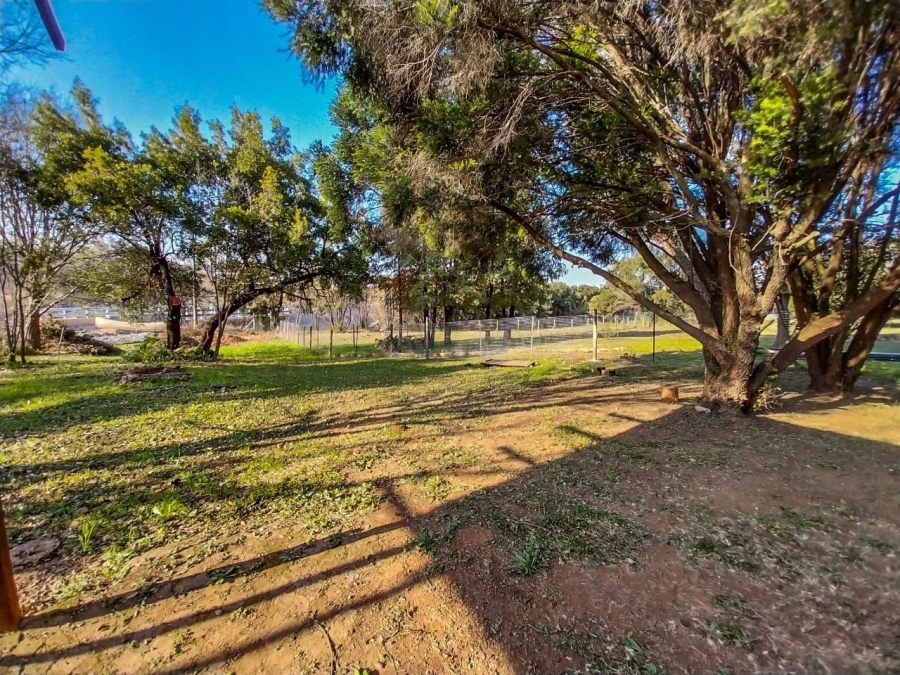 To Let commercial Property for Rent in Broederstroom North West